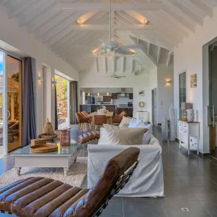 1 vacation rental photo St Barthelemy WV ZTS Villa Zetes St Barts Villa ztsliv02 desktop