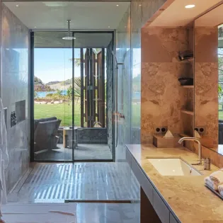 11.1 jangali bathroom 4