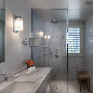 11.1 kreola bathroom 4