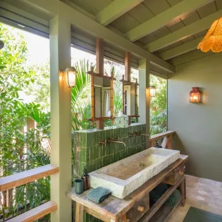 11.1 maison saline bathroom 4