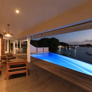 11.2 pleasure exterior nightly 3