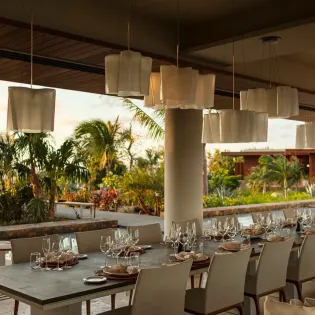 12 the oasis great room dining