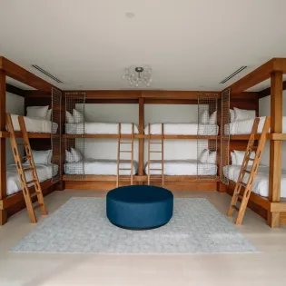 12 the point bunkroom