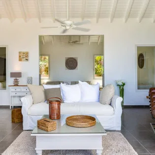 2 vacation rental photo St Barthelemy WV ZTS Villa Zetes St Barts Villa ztsliv03 desktop