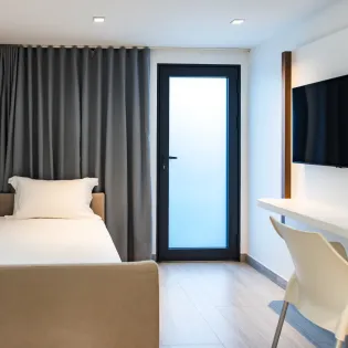 12.1 axel rocks bedroom 5