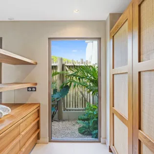 12.1 casa aquila bathroom 4