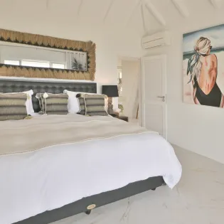 12.1 coeur de pirate guest bedroom 3