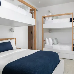 12.1 the point bedroom 7