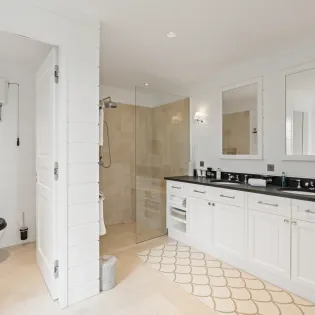 12.2 sixieme sens bathroom 4