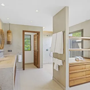 12.3 casa aquila bathroom 4