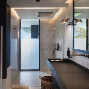 12.3 tortue gym room