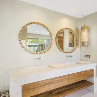 12.6 casa aquila bathroom 4