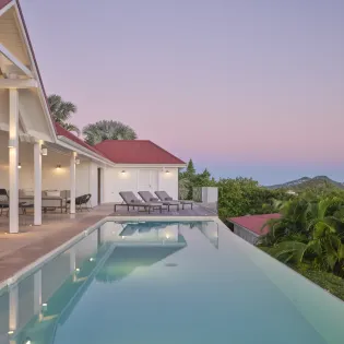 13 the view exterior