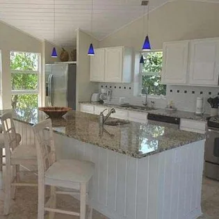 3 vacation rental photo Turks Caicos IE SRV Villa Serene srvkit02 desktop
