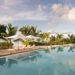 13.5 beach enclave the reserve villa 2 pool