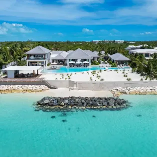 14 footprints outdoor view