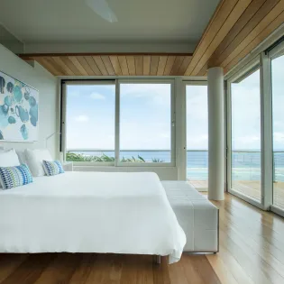 14 the oasis guest room