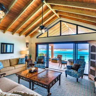 4 vacation rental photo Turks and Caicos IE ALT Villa Alta Bella altliv02 desktop