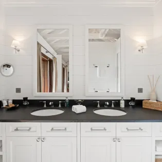 14.1 sixieme sens bathroom 6
