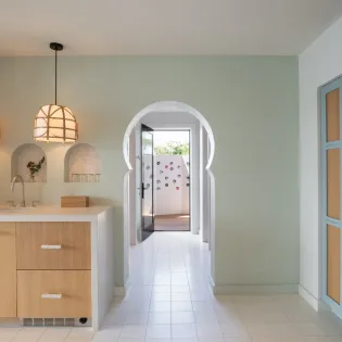 15 cape stout cliffside wetbar