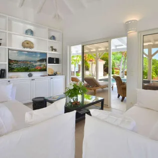 5 vacation rental photo St Barthelemy WV KRL Villa Kir Royale St Barts Villa KRLliv03 desktop