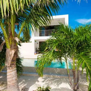 5 vacation rental photo Turks and Caicos IE SUG Villa Sugar Kube sugext02 desktop