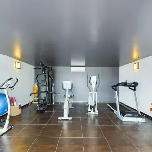15.1 vie en rose gym room