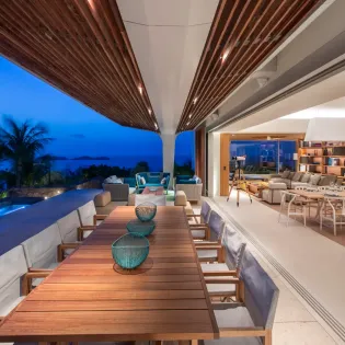 15.4 o2 exterior nightly 3