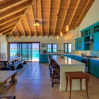 6 vacation rental photo Turks and Caicos IE ALT Villa Alta Bella altdin02 desktop