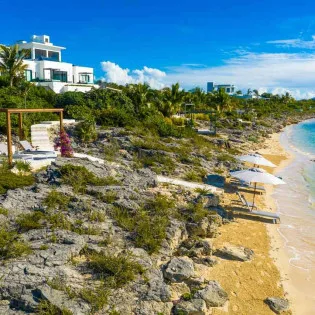 6 vacation rental photo Turks and Caicos TC WIN Villa Wind Chime WINbch01 desktop