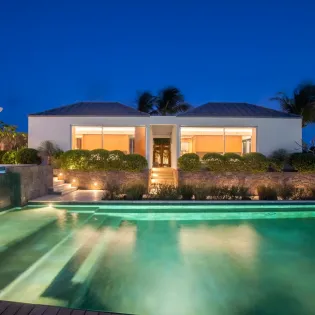 16.4 o2 exterior nightly 3