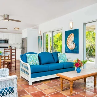 7 vacation rental photo Turks and Caicos TC GRT Villa Grace Too GRTliv02 desktop