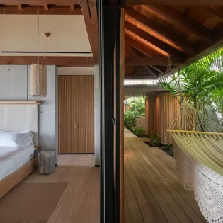 17.3 ti manoir voltaire bedroom 1