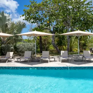 17.6 blue beach pool