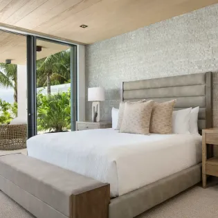 18 footprints bedroom 6