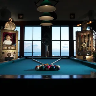 18 musha cay houdini room pool table