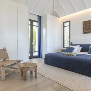 18.1 roxane guest bedroom 5