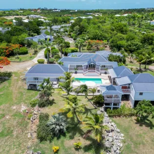 19 coco paillette villa view