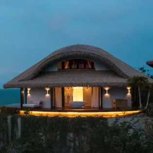 19 the village primary ensuite