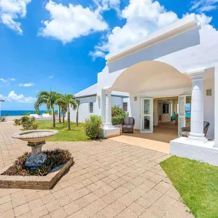 9 vacation rental photo St Martin C HOW Villa Terrasse de Mer howent01 desktop