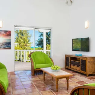 9 vacation rental photo Turks and Caicos TC GRT Villa Grace Too GRTliv04 desktop