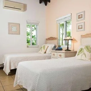9 vacation rental photo Turks Caicos IE OCP Villa OceanPalms ocpbd301 desktop