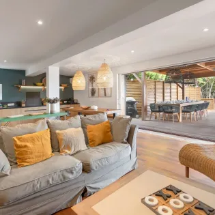 2.1 baltazar living room