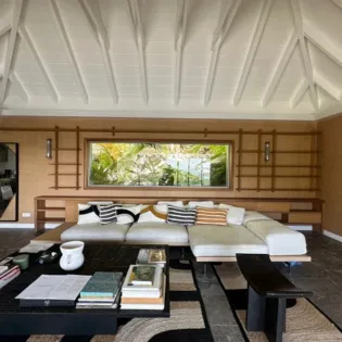 2.1 emotion living room