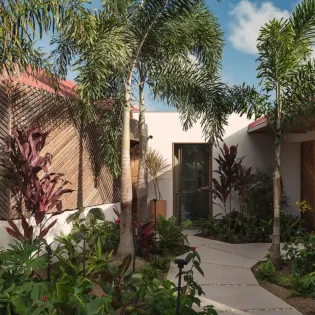 2.1 maison sullyrose mudroom entryway