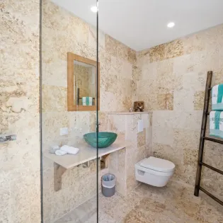 2.1 oyono half bath