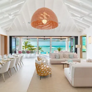 2.1 villa bristol breeze living room 1