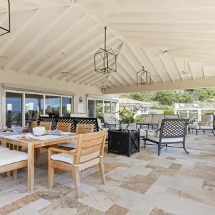 2.12 maison de reve kitchen & living room