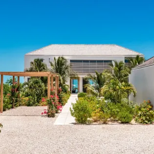 2.2 b.e long bay beachfront villa 7bd exterior