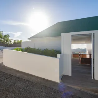 2.2 blue diamond mudroom entryway